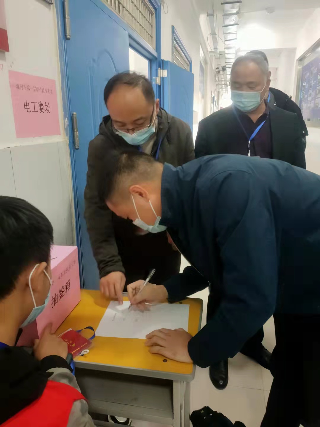 承辦漯河市第一屆職業(yè)技能大賽比賽現(xiàn)場(chǎng)(圖2)